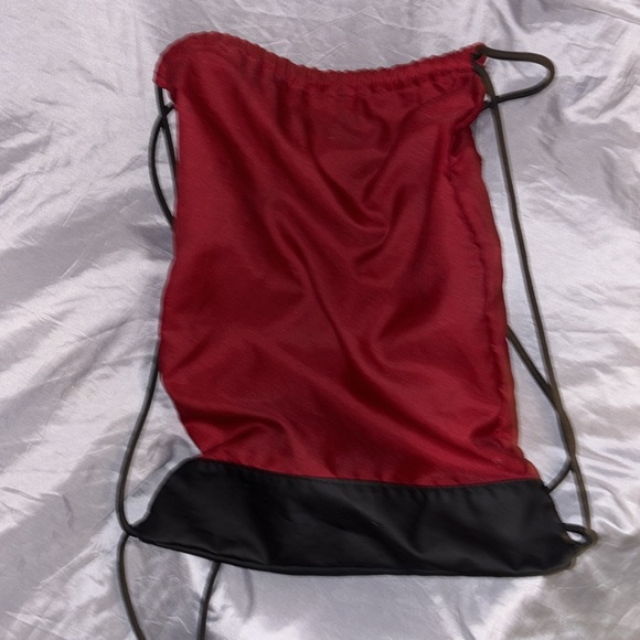 Got two different ones. The red one needs a zipper on it. Why it’s not 80 and 60 - Picture 5 of 6